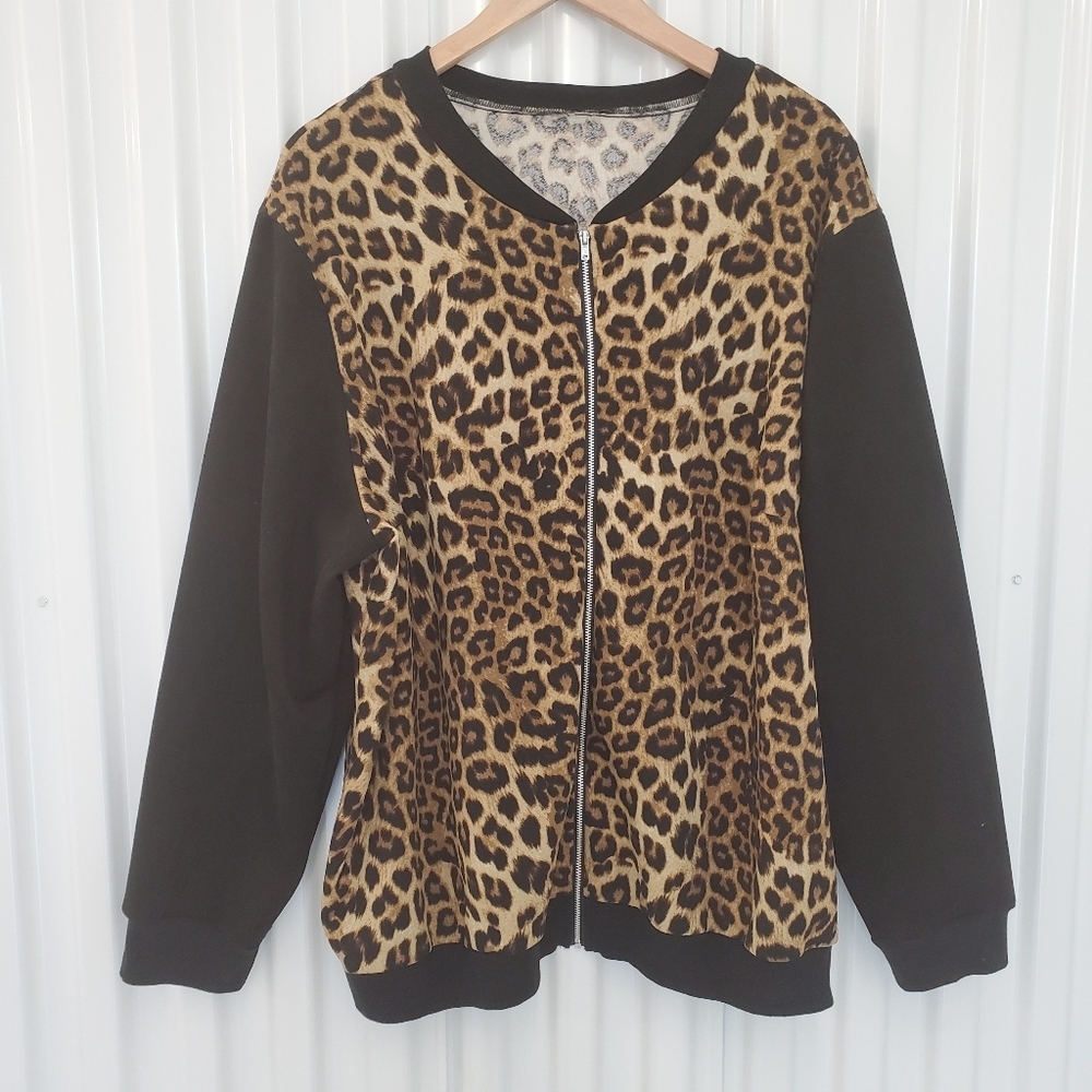 Artizan | Zip Closure Lightweight Sweater